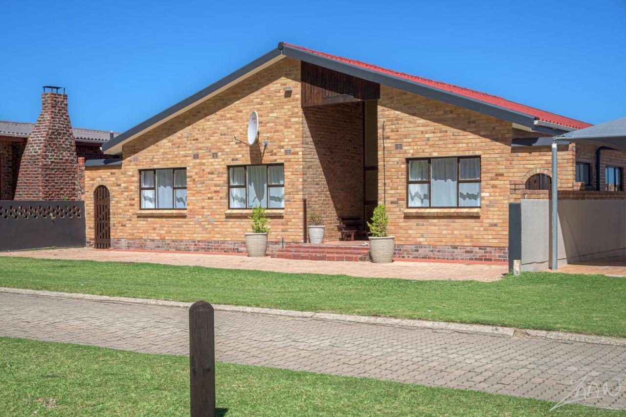 Fynbos Golf And Country Estate Hotel Eersterivierstrand Exterior photo
